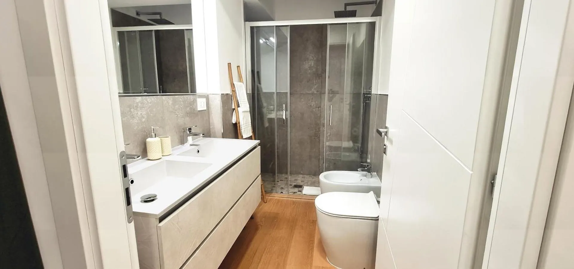 Citylife Suite Near Milan'S Thermal Baths And Metro Apartmán