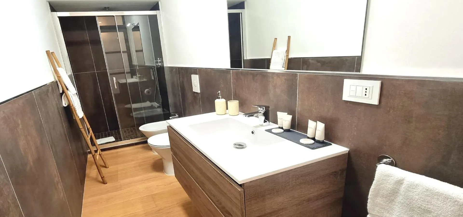 Citylife Apartment Near Thermal Baths And Stylish Xl Living Room 0*, Milan